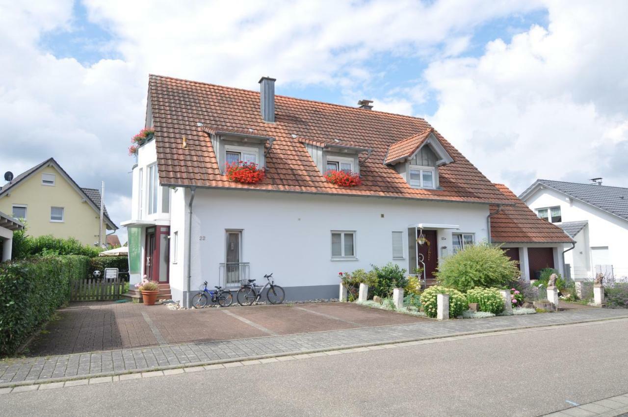 Double Two Lodge Kappel-Grafenhausen Exteriör bild